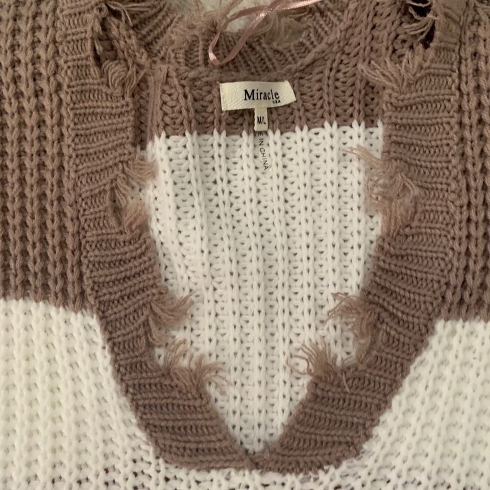 Color Block Sweater With Fringe Bottom - image 3